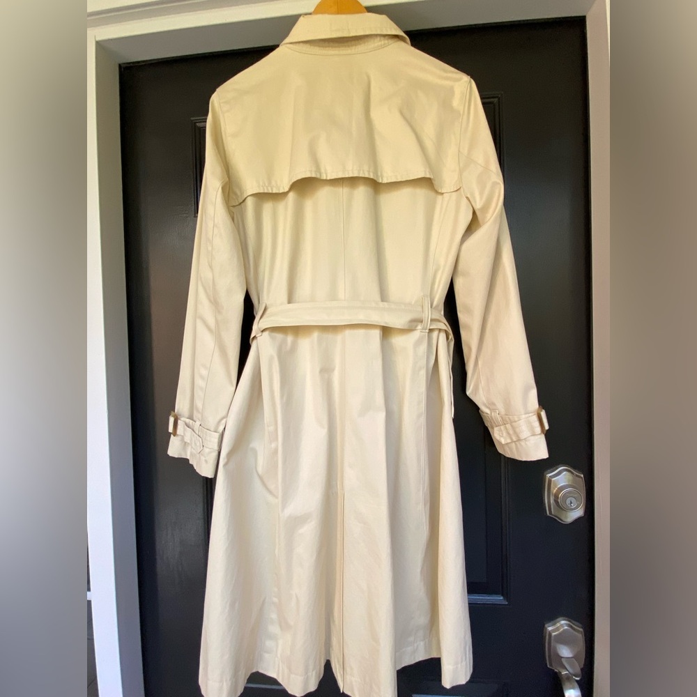 Banana Republic Beige Double-Breasted Trench Coat - Picture 2 of 9